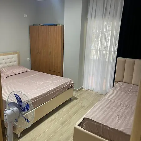 公寓 Cheap 2+1 Apartment, 10 Meters From